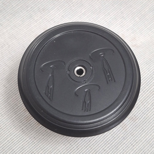 Another potential idea came from the other use the holder has: removing stylus pen tips. The bottom has a hole that makes it easy to replace nibs. A circuit could be made that makes use of the pressure required to get pen nibs out to activate an led that indicate a successful replacement